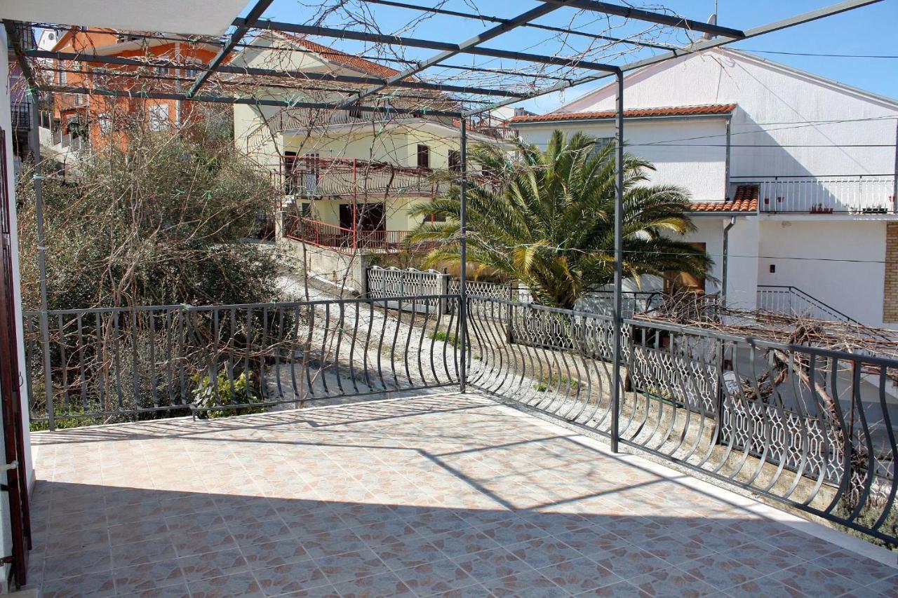 Apartments By The Sea Mastrinka, Ciovo - 4836 Trogir Kültér fotó