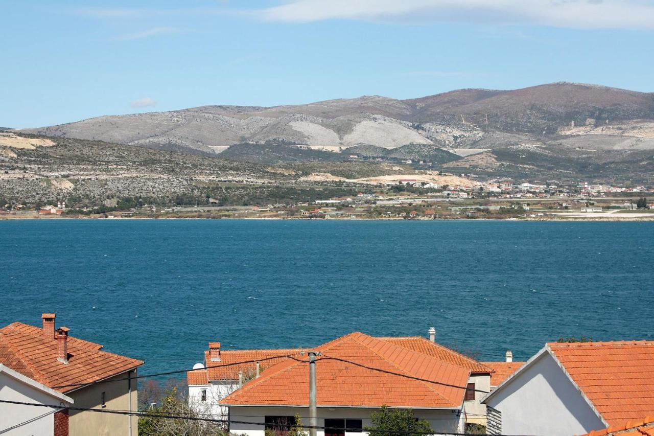 Apartments By The Sea Mastrinka, Ciovo - 4836 Trogir Kültér fotó